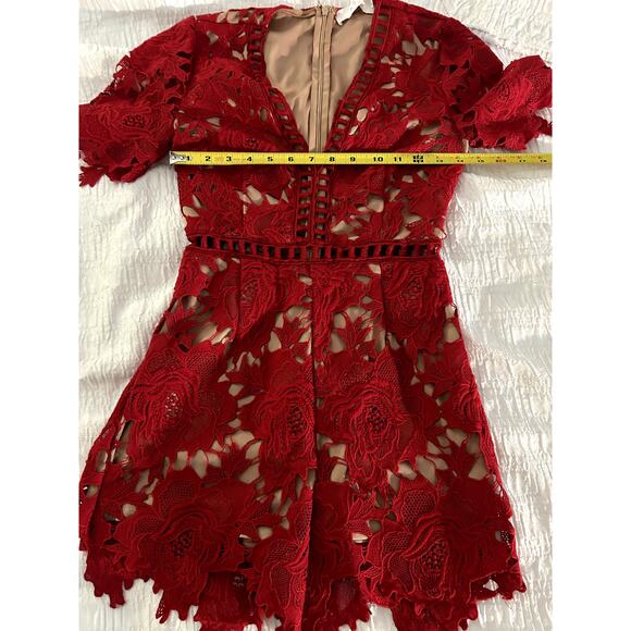 ASTR The Label Short Sleeve Lace Jumper in Red Lipstick Small - Picture 5 of 9